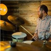 Baterista profesional con título Master en Música y Performance